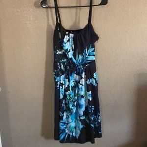 Size 6 White/Black Market dress